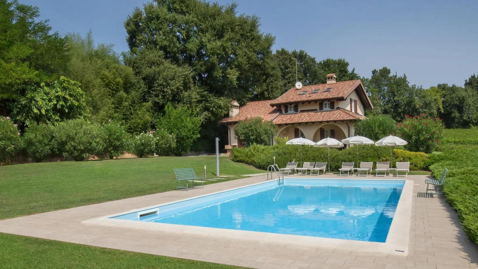 Villa Gasco With Pool Lazise 0*,  Itálie